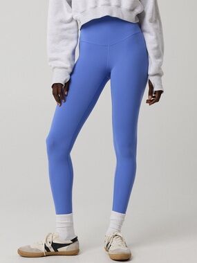 OFFLINE By Aerie Real Me XTRA
High Waisted Ribbed Legging ice blue small nwt